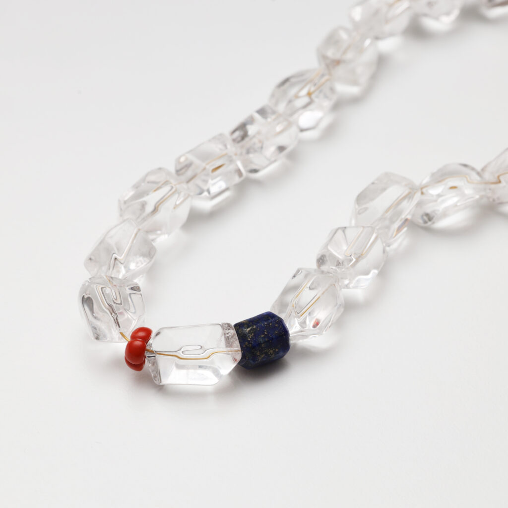 lapis-lazuli-clear-quartz-gemstone-necklace-detail
