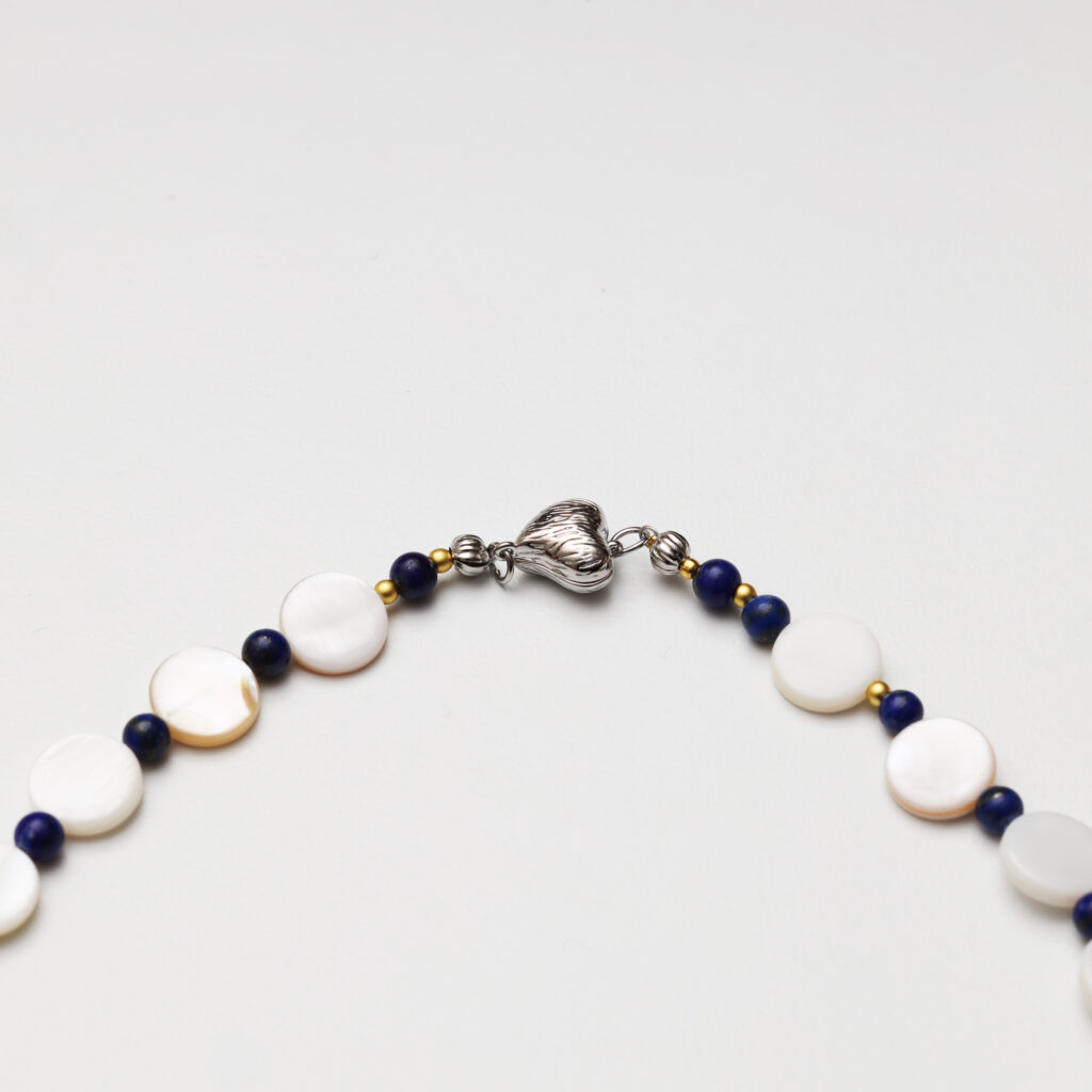mother-of-pearl-necklace-clasp-detail