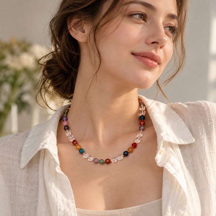 clear-quartz-gemstone-necklace-everyday-style